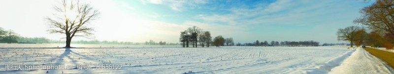 旷野村庄冬季雪景全景图图片