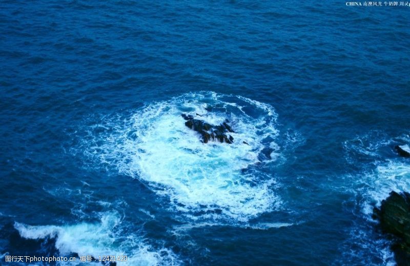大鹏半岛南澳风光海水漩涡图片