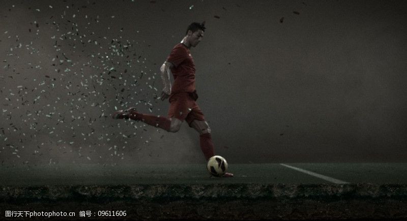 足球鞋NIKE360系列C罗广告宣传平面广告图片