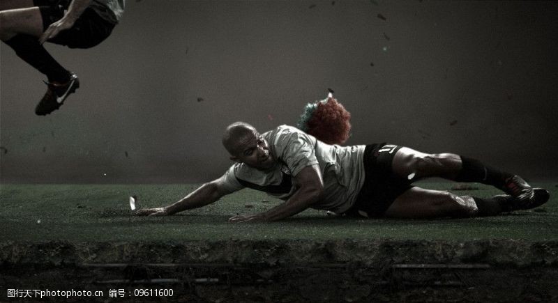足球鞋NIKE足球系列C罗广告宣传平面广告图片