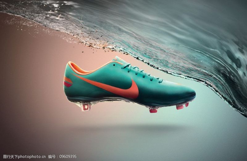 足球鞋NIKE足球系列广告宣传平面图片