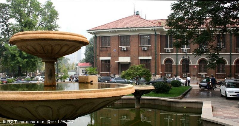 天津外国语大学风景图片