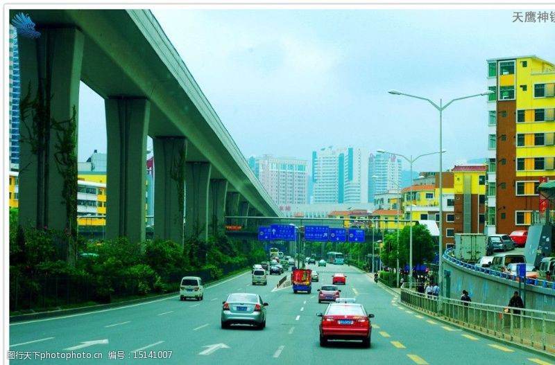 绿化带城市交通沿路风景图片