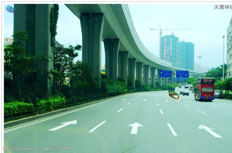 绿化带交通建设沿路风景图片