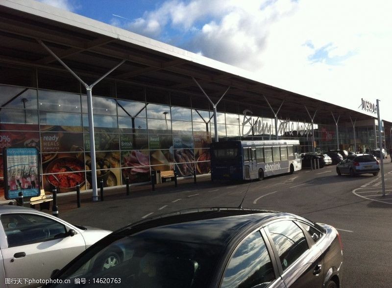 公共汽车英国超市图片