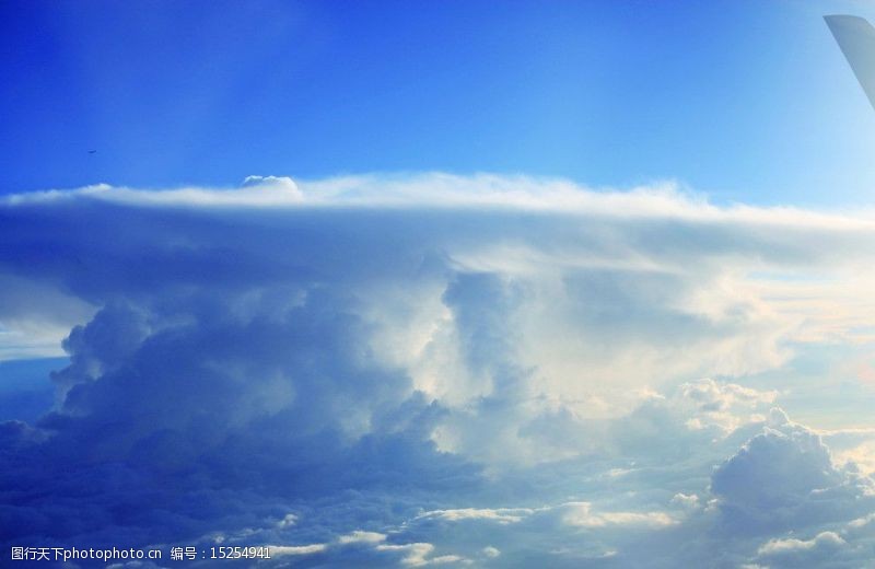 蘑菇云云海图片