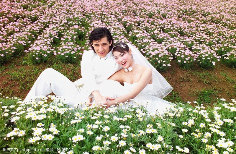 男女摄影结婚的喜悦图片